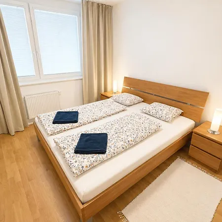 Karlove Ii Modern 2 With Private Free Parking, Ac And Easy Access Apartmán Bratislava